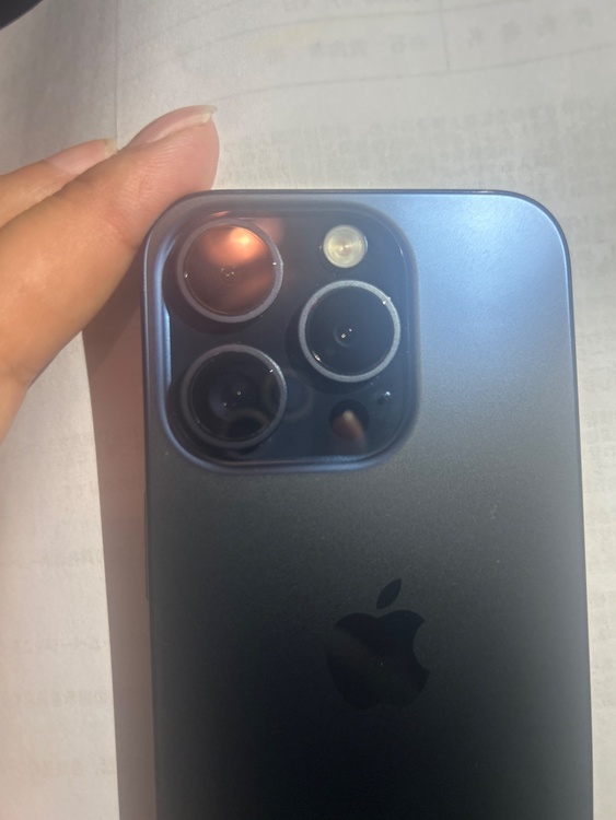 iPhone 15 Pro 128GB docomo（スマホ）の商品画像 - 査定依頼日：2026年5月4日 - 最高査定価格：116,000円