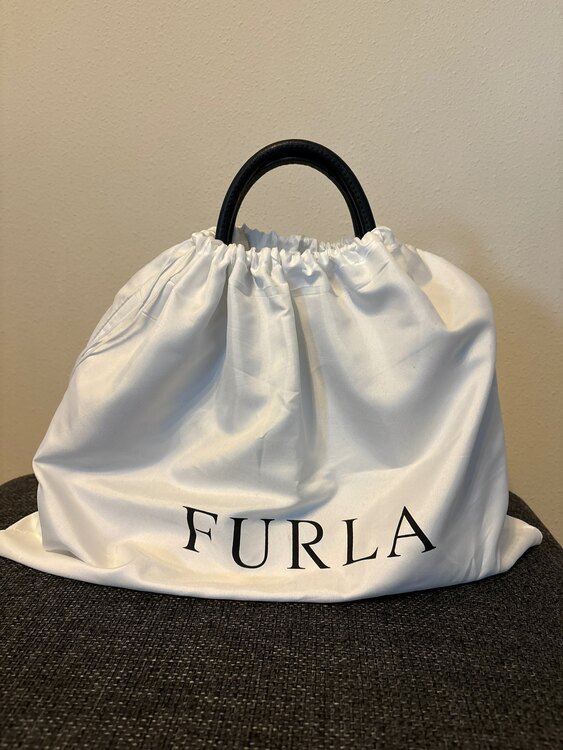 その他 フルラ （ブランドバッグ）の商品画像 - 査定依頼日：2025年3月9日 - 最高査定価格：5,000円