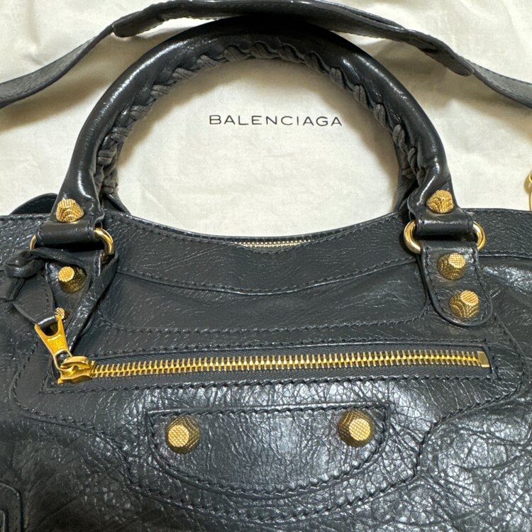 バレンシアガ  （ブランドバッグ）の商品画像 - 査定依頼日：2025年3月30日 - 最高査定価格：95,000円