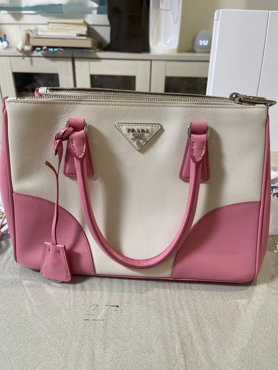 サフィアーノレザー　（ブランドバッグ）の商品画像 - 査定依頼日：2025年7月3日 - 最高査定価格：60,000円