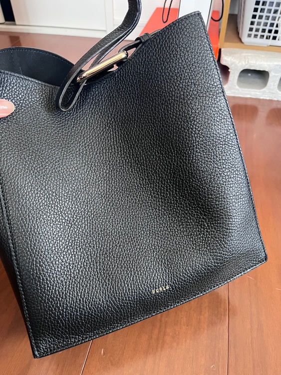 その他 フルラ （ブランドバッグ）の商品画像 - 査定依頼日：2025年6月17日 - 最高査定価格：5,000円