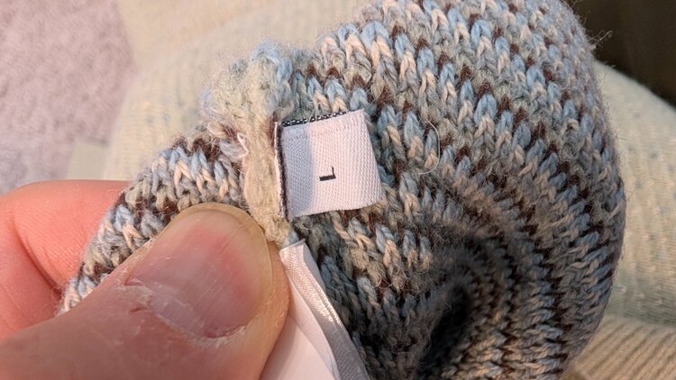 Anagram cardigan in wool and linen（古着・ファッション）の商品画像 - 査定依頼日：2026年1月12日 - 最高査定価格：100,000円