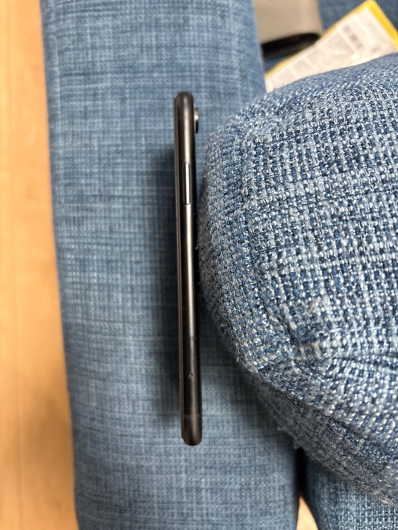 iPhoneXR 64GB Softbank（スマホ）の商品画像 - 査定依頼日：2026年2月23日 - 最高査定価格：14,000円