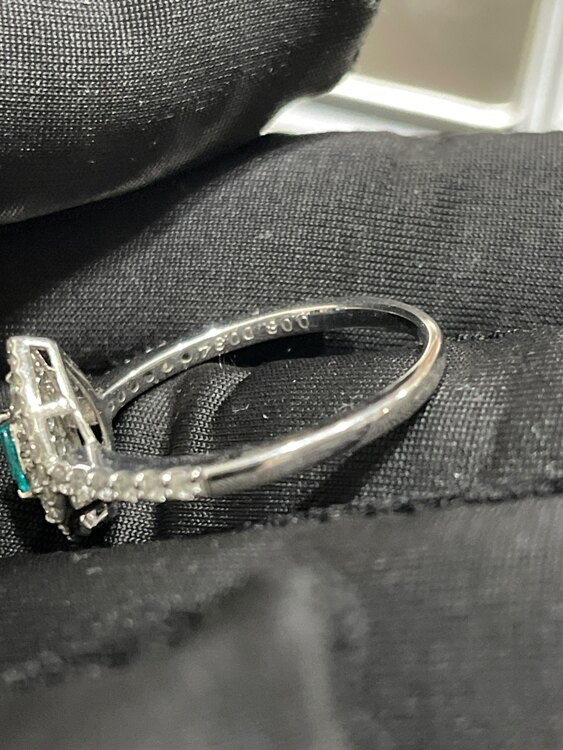 パライバトルマリンリング（金・貴金属）の商品画像 - 査定依頼日：2025年5月19日 - 最高査定価格：30,000円