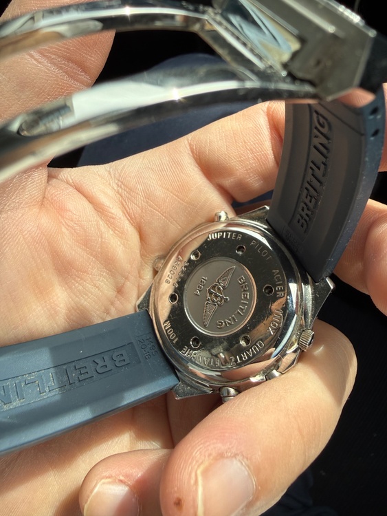 ブライトリング その他 A59028（高級時計）の商品画像 - 査定依頼日：2026年3月5日 - 最高査定価格：180,000円