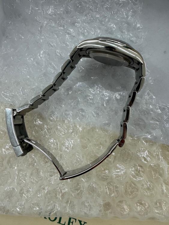 ロレックス パーペチュアル 12600（高級時計）の商品画像 - 査定依頼日：2026年4月4日 - 最高査定価格：2,300,000円