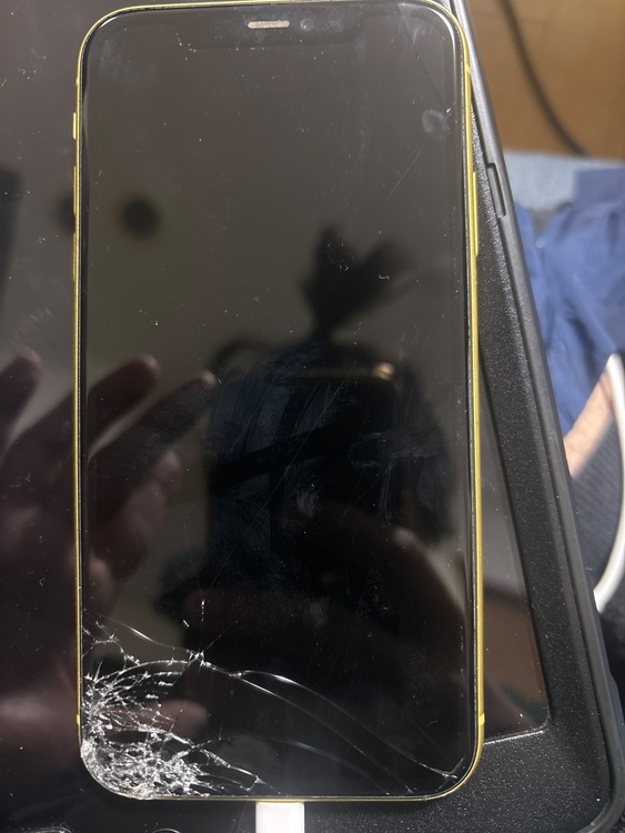 iPhone 13 128GB Softbank（スマホ）の商品画像 - 査定依頼日：2026年1月19日 - 最高査定価格：20,000円