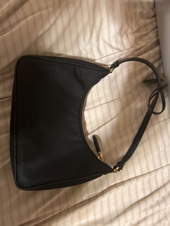 プラダ  （ブランドバッグ）の商品画像 - 査定依頼日：2026年2月13日 - 最高査定価格：150,000円