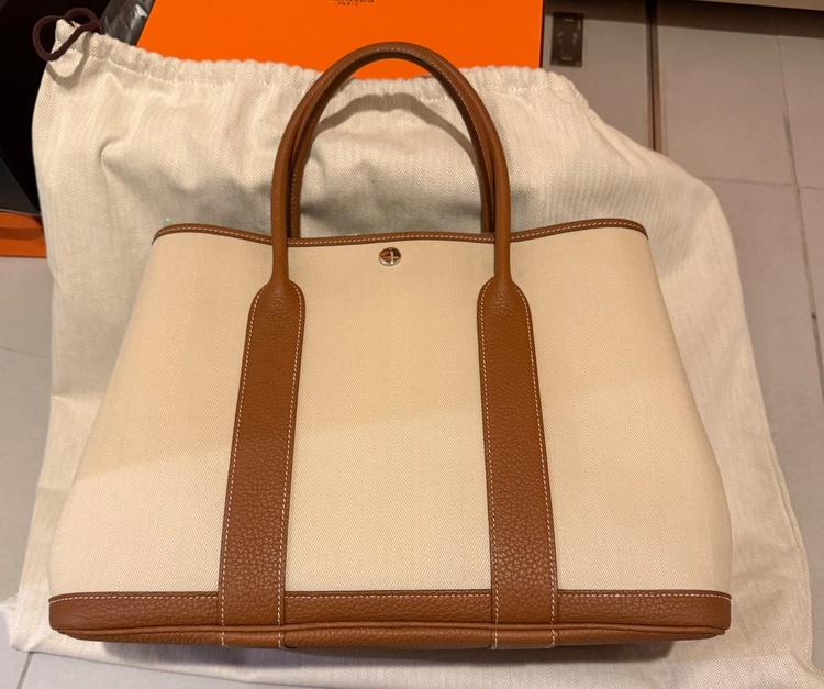 ガーデンパーティ,ゴールドのトワルアッシュ,D刻印,36センチ（ブランドバッグ）の商品画像 - 査定依頼日：2026年1月19日 - 最高査定価格：250,000円