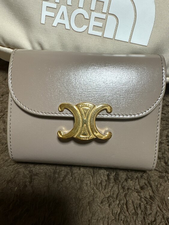 セリーヌ　トリオンフ財布（ブランド財布・小物）の商品画像 - 査定依頼日：2025年3月15日 - 最高査定価格：25,000円