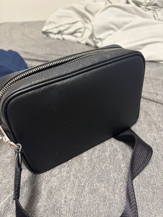 プラダショルダーバック（ブランドバッグ）の商品画像 - 査定依頼日：2025年8月9日 - 最高査定価格：190,000円