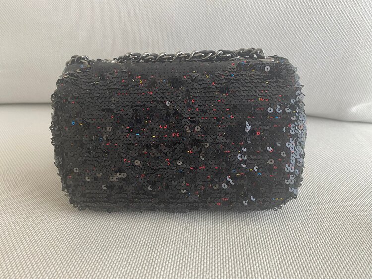 CHANEL スパンコール チェーンショルダー  フラップ バッグ（ブランドバッグ）の商品画像 - 査定依頼日：2025年5月11日 - 最高査定価格：410,000円