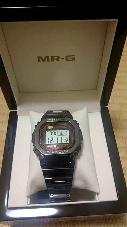 G-SHOCK MR-G B5000B 1j（高級時計）の商品画像 - 査定依頼日：2025年9月2日 - 最高査定価格：300,000円