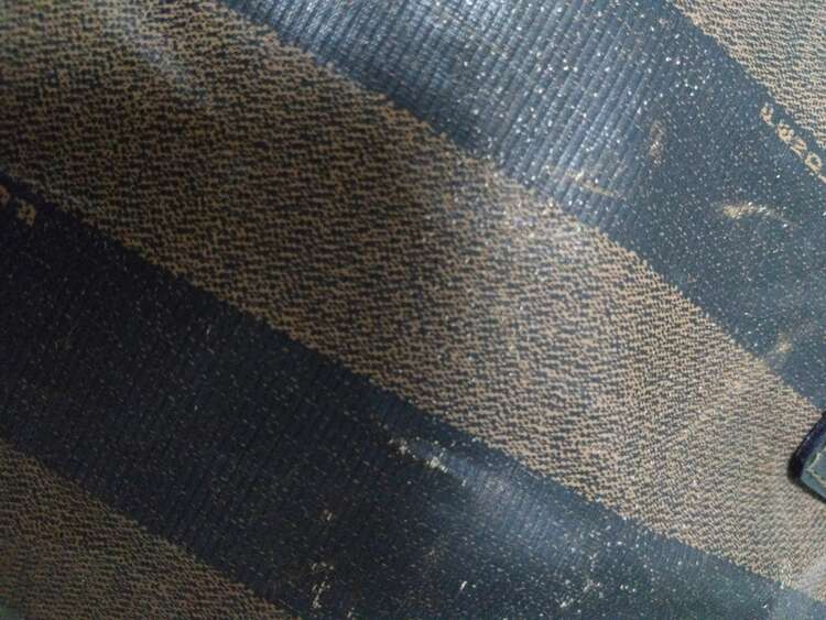 バック（ブランドバッグ）の商品画像 - 査定依頼日：2025年1月26日 - 最高査定価格：3,000円