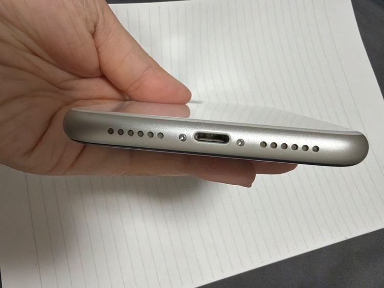 iPhone11 128GB docomo（スマホ）の商品画像 - 査定依頼日：2026年5月12日 - 最高査定価格：21,000円