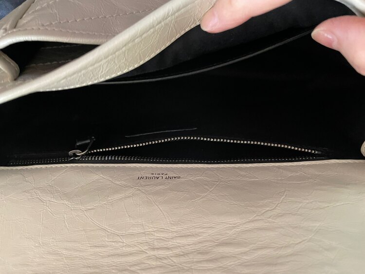 イブサンローラン  （ブランドバッグ）の商品画像 - 査定依頼日：2025年5月5日 - 最高査定価格：60,000円