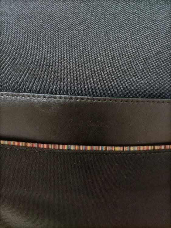 ビジネスリュック（古着・ファッション）の商品画像 - 査定依頼日：2025年8月4日 - 最高査定価格：3,000円