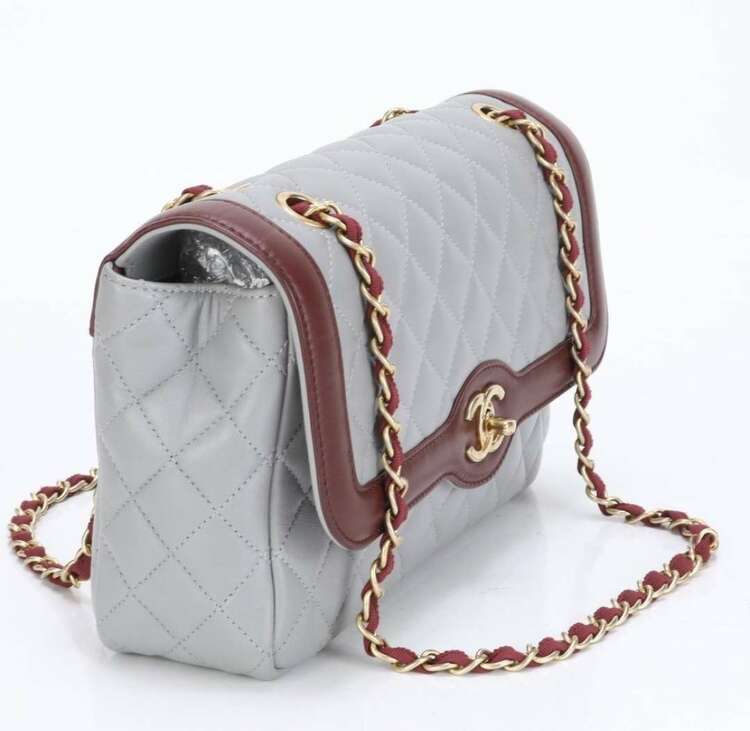 ショルダーバッグ（ブランドバッグ）の商品画像 - 査定依頼日：2025年3月31日 - 最高査定価格：320,000円