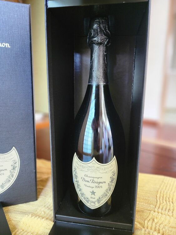 シャンパン ドン・ペリニヨン （お酒）の商品画像 - 査定依頼日：2025年7月8日 - 最高査定価格：19,000円