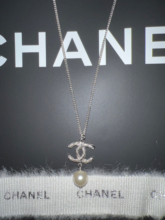 ネックレス（ブランド財布・小物）の商品画像 - 査定依頼日：2025年11月24日 - 最高査定価格：55,000円