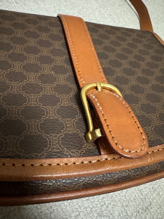 バック（ブランドバッグ）の商品画像 - 査定依頼日：2026年3月9日 - 最高査定価格：3,500円