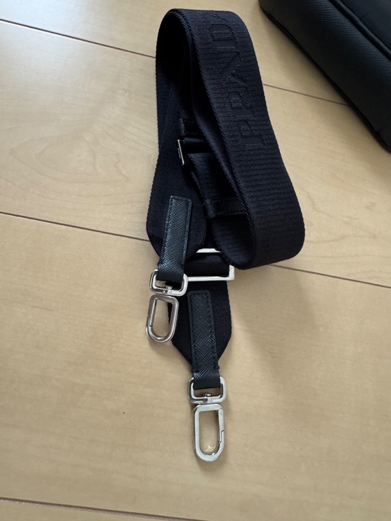 PRADA ブリック Re-Nylon xサフィアーノレザー バッグ（ブランドバッグ）の商品画像 - 査定依頼日：2025年6月9日 - 最高査定価格：160,000円