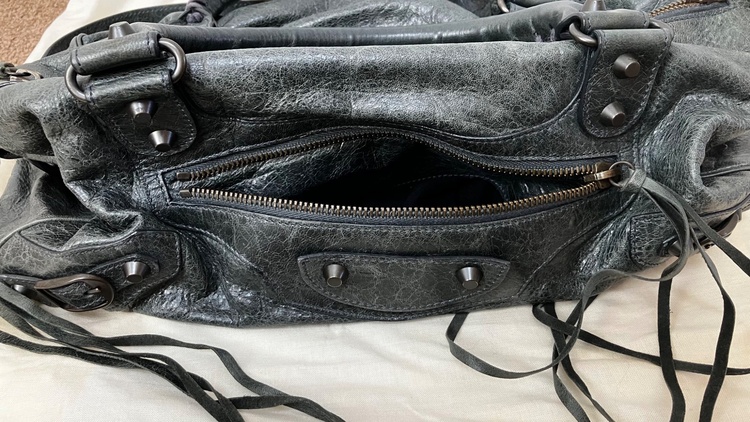 バレンシアガ  （ブランドバッグ）の商品画像 - 査定依頼日：2026年2月23日 - 最高査定価格：98,000円