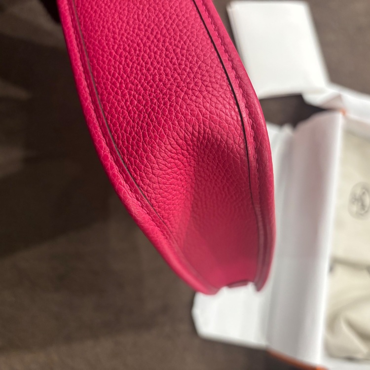 エヴリン tpm ローズメキシコ（ブランドバッグ）の商品画像 - 査定依頼日：2025年11月27日 - 最高査定価格：270,000円