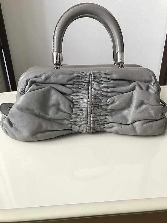 クリスチャンディオール カレーニナ（ブランドバッグ）の商品画像 - 査定依頼日：2019年10月12日 - 最高査定価格：17,000円