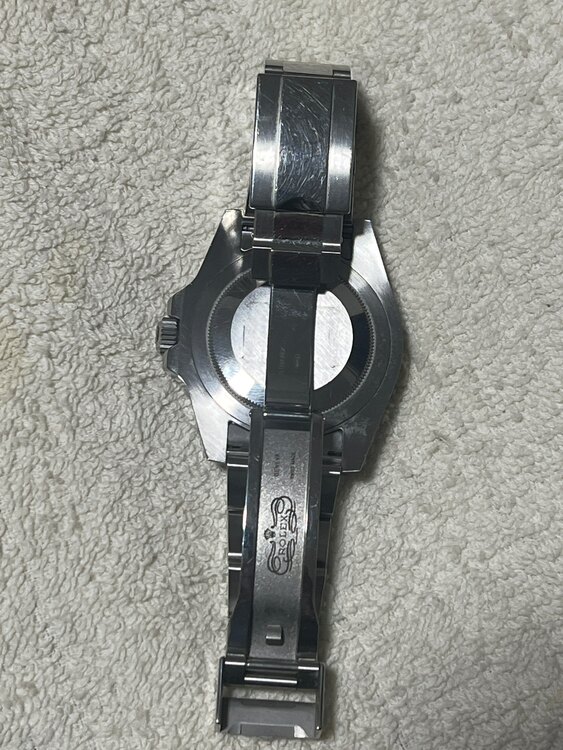 ロレックス GMTマスター 116710L（高級時計）の商品画像 - 査定依頼日：2024年12月11日 - 最高査定価格：1,750,000円