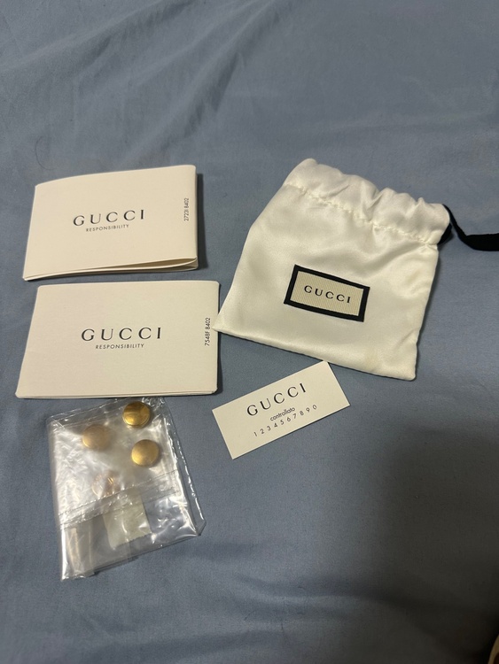GUCCI ホースビット 1955 ミディアム ショルダーバッグです。 カラー：ベージュ系 保存袋、箱はありません。 状態については写真をご確認ください。 できるだけ高く買い取っていただける店舗を希望（ブランドバッグ）の商品画像 - 査定依頼日：2026年9月14日 - 最高査定価格：150,000円