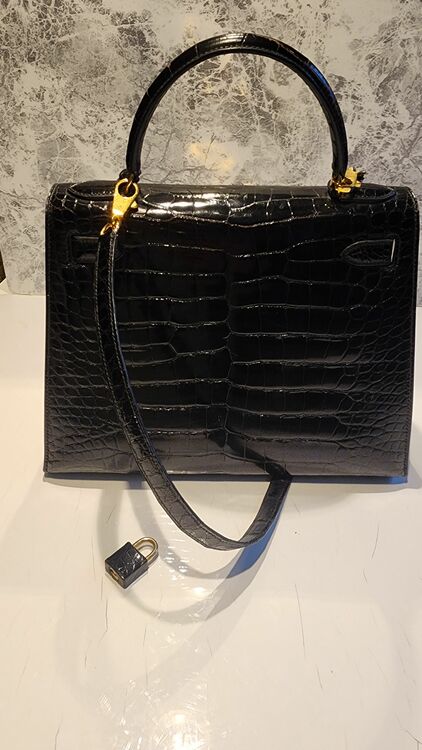 エルメス ケリー （ブランドバッグ）の商品画像 - 査定依頼日：2025年8月8日 - 最高査定価格：3,000,000円