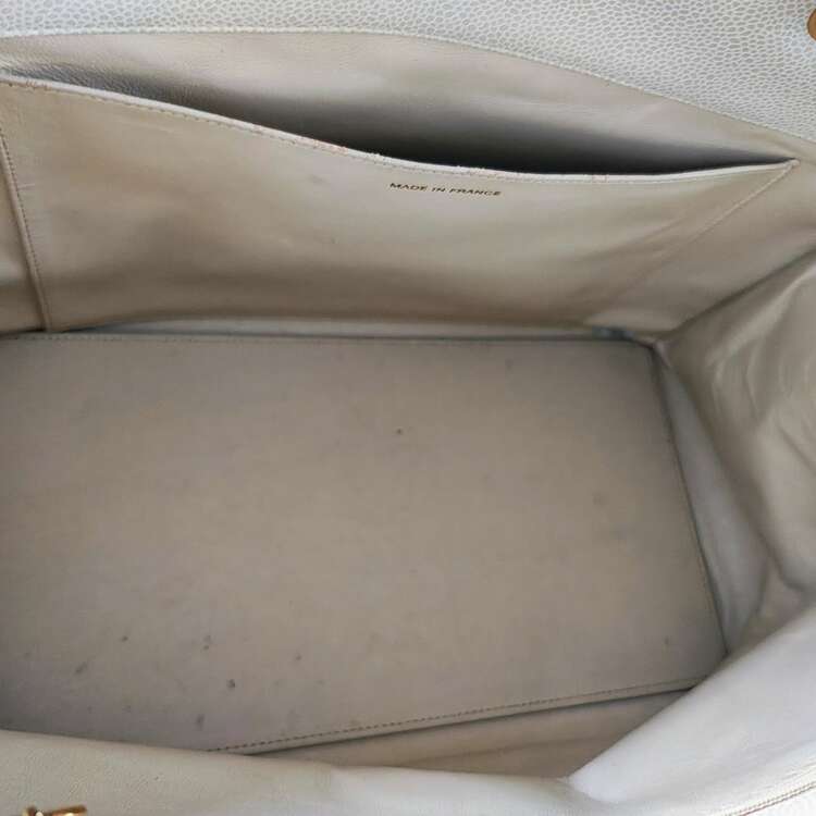 マトラッセ キャビアスキン チェーントートバッグ ココマーク ベージュ（ブランドバッグ）の商品画像 - 査定依頼日：2025年4月7日 - 最高査定価格：150,000円