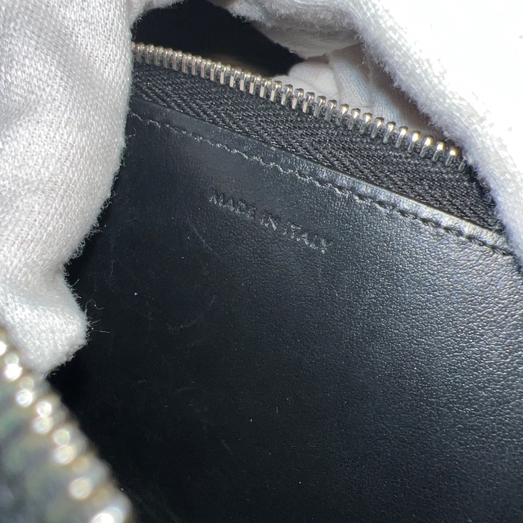 セリーヌ  （ブランドバッグ）の商品画像 - 査定依頼日：2025年6月10日 - 最高査定価格：10,000円