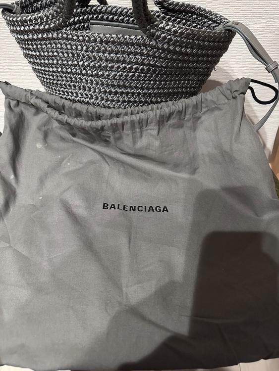 バレンシアガ  （ブランドバッグ）の商品画像 - 査定依頼日：2025年7月6日 - 最高査定価格：60,000円