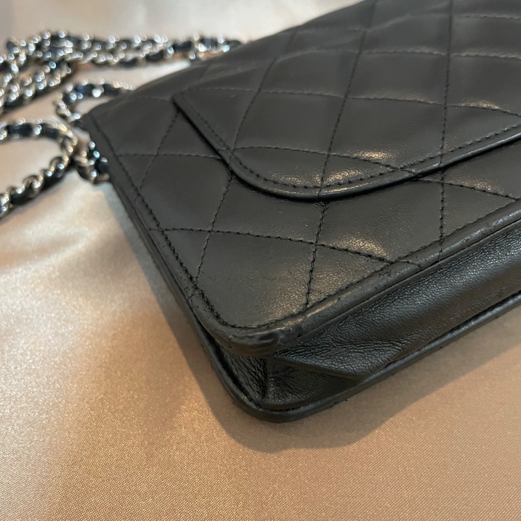 シャネル　ラムスキン チェーンウォレット（ブランドバッグ）の商品画像 - 査定依頼日：2025年6月8日 - 最高査定価格：170,000円