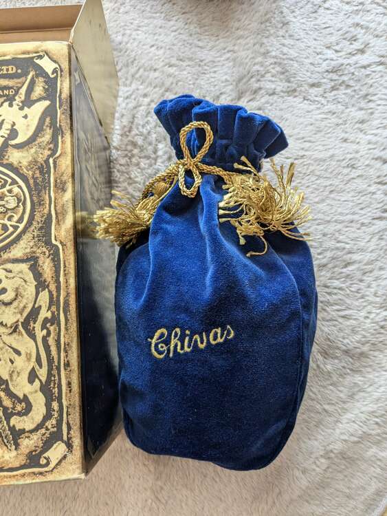 ウイスキー シーバスリーガル （お酒）の商品画像 - 査定依頼日：2025年1月23日 - 最高査定価格：4,000円