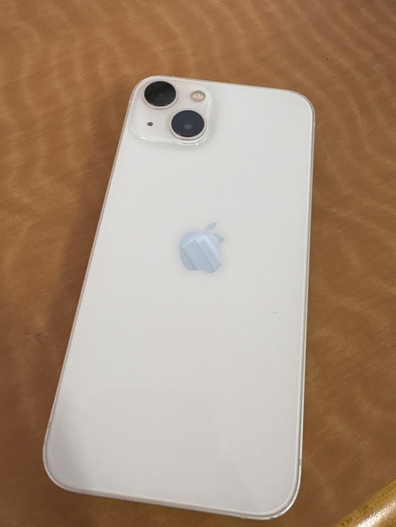 iPhone 13 128GB Softbank（スマホ）の商品画像 - 査定依頼日：2026年4月13日 - 最高査定価格：36,000円