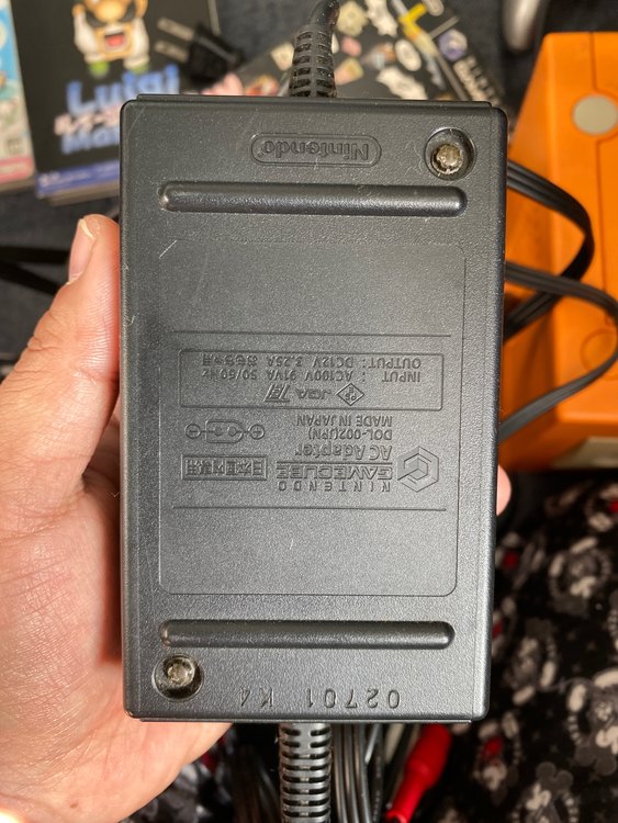 ゲームキューブDOL-001（ゲーム機本体・ゲームソフト）の商品画像 - 査定依頼日：2023年5月20日 - 最高査定価格：1,200円