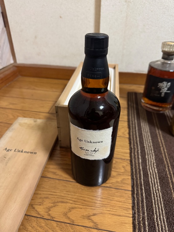 age unknown（お酒）の商品画像 - 査定依頼日：2025年8月31日 - 最高査定価格：1,001,000円