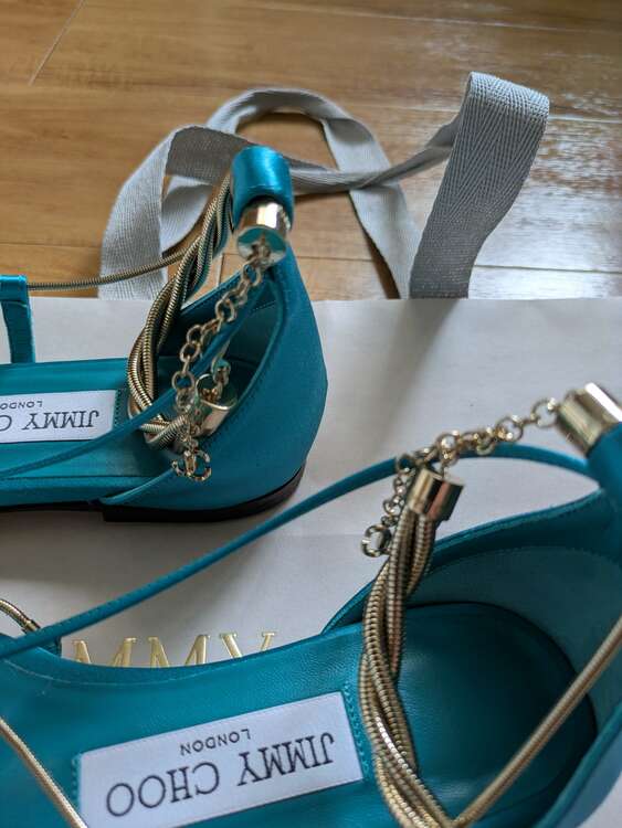 ジミーチュウ  （ブランドバッグ）の商品画像 - 査定依頼日：2025年3月25日 - 最高査定価格：2,000円