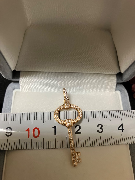 ダイヤモンドK18ペンダントトップ（金・貴金属）の商品画像 - 査定依頼日：2025年6月24日 - 最高査定価格：110,000円