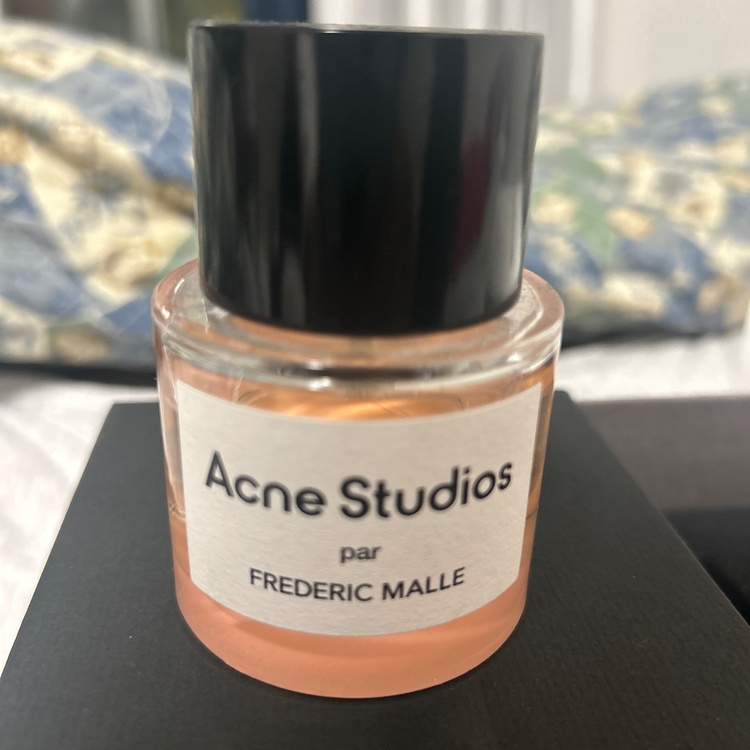 acne studios frederic malle（古着・ファッション）の商品画像 - 査定依頼日：2026年1月28日 - 最高査定価格：12,000円