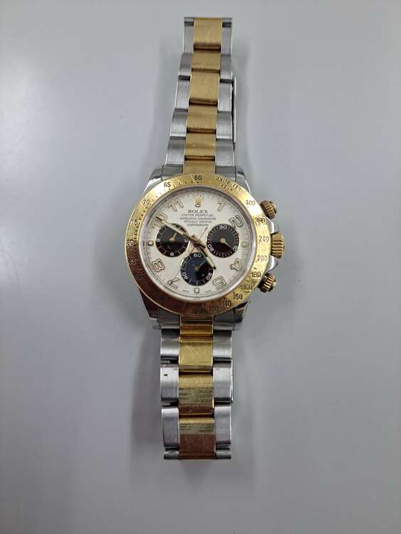ロレックス デイトナ 116523（高級時計）の商品画像 - 査定依頼日：2025年5月9日 - 最高査定価格：2,800,000円