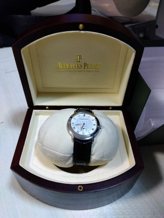 オーデマピゲ その他 （高級時計）の商品画像 - 査定依頼日：2025年8月15日 - 最高査定価格：1,200,000円