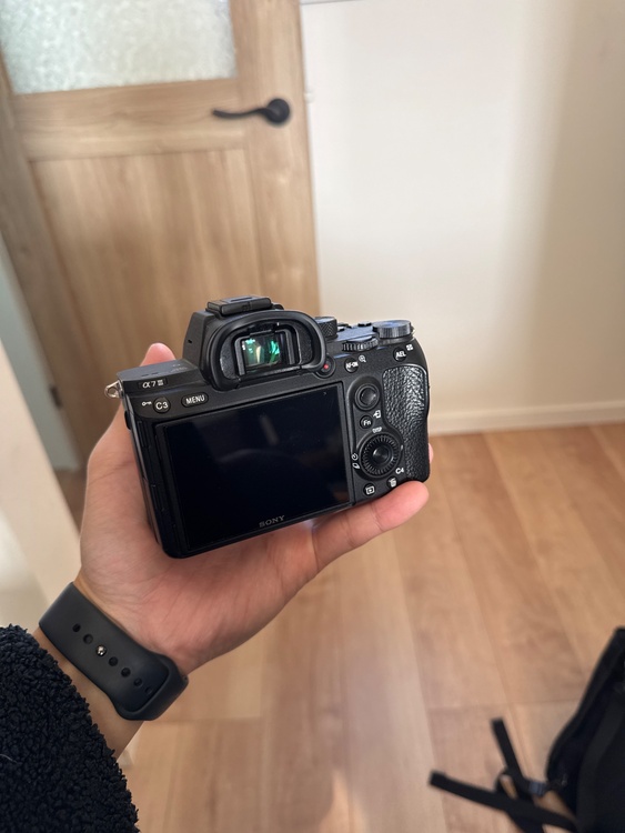 ILCE-7M3（カメラ）の商品画像 - 査定依頼日：2026年3月1日 - 最高査定価格：79,100円