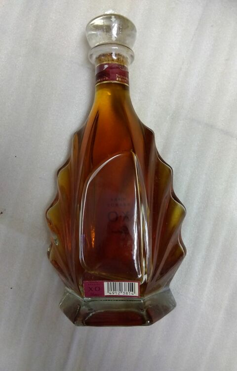 ニッカ XO デラックス 660ml（お酒）の商品画像 - 査定依頼日：2025年10月15日 - 最高査定価格：500円