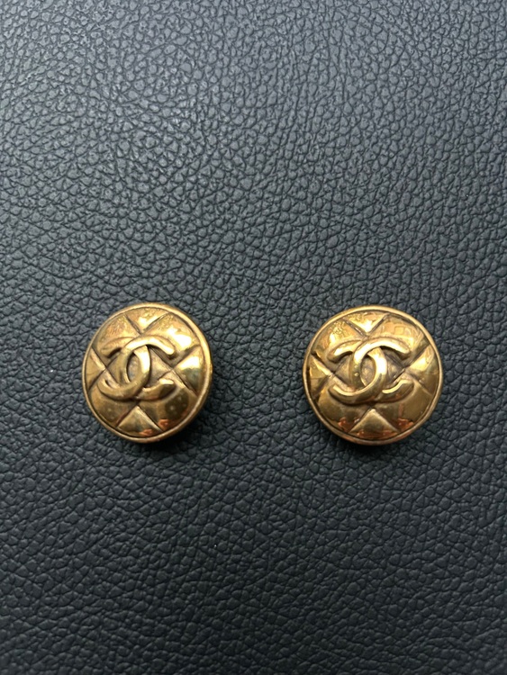 イヤリング（古着・ファッション）の商品画像 - 査定依頼日：2025年10月1日 - 最高査定価格：1,000円