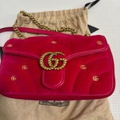 ベルベット ショルダーバッグ（ブランドバッグ）の商品画像 - 査定依頼日：2026年2月21日 - 最高査定価格：100,000円