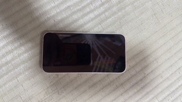 iPhone iPhone 14 128GB docomo（スマホ）の商品画像 - 査定依頼日：2026年9月20日 - 最高査定価格：43,500円